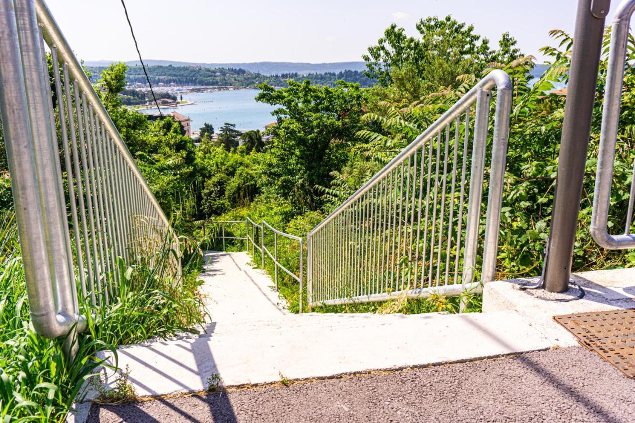 Apartments Feral Portorož Exteriör bild
